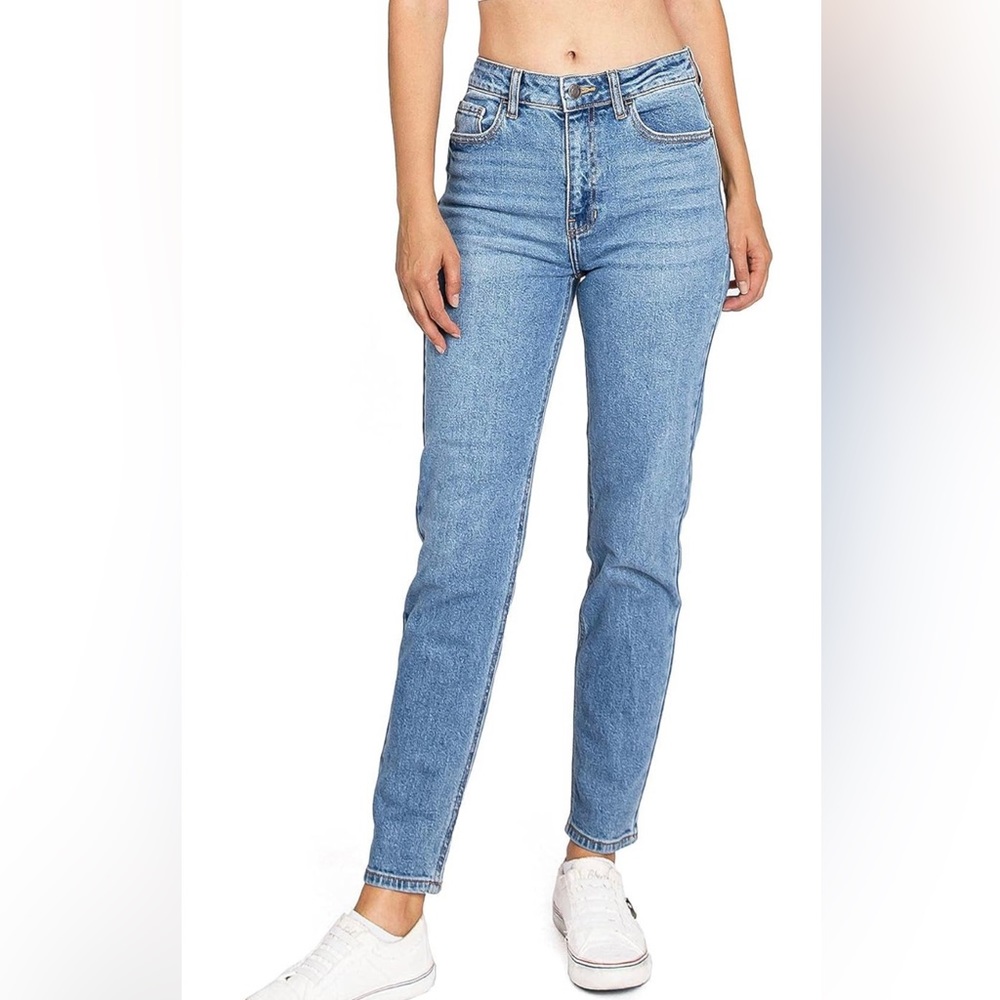 Size 9 Cello high rise mom jeans